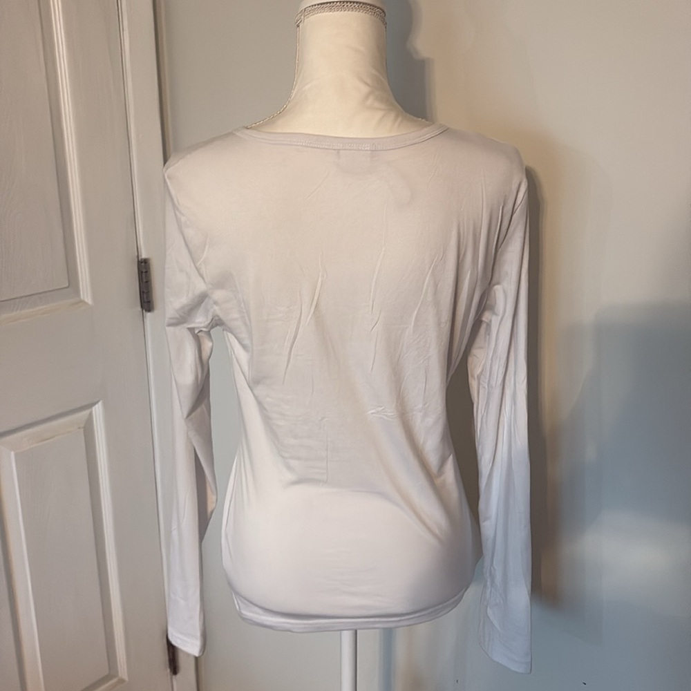 FREE With bundle of 2+ white Scoop Neck Long Sleeve Top medium - Picture 5 of 6